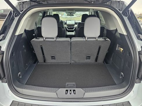 New 2026 Ford Explorer Active w/ Active Comfort Package image 29