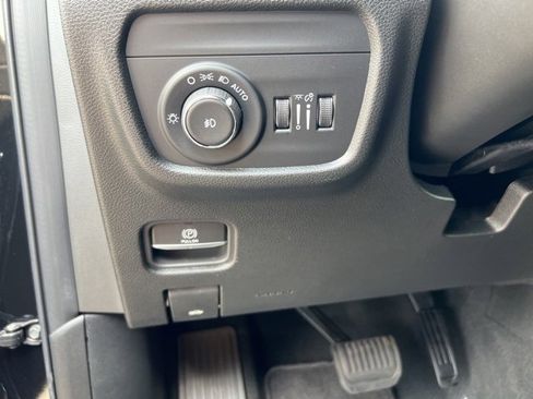 New 2025 Jeep Grand Cherokee L Limited w/ Black Appearance Package image 26