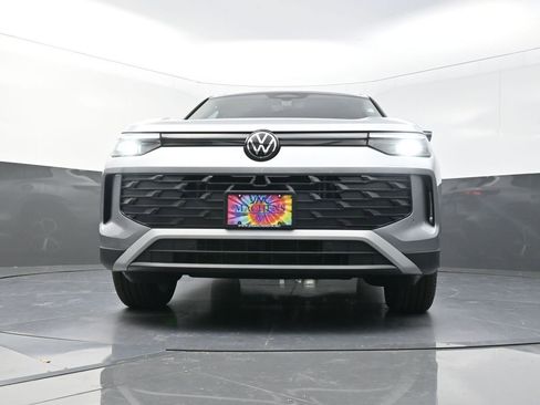 New 2025 Volkswagen Tiguan SE image 22