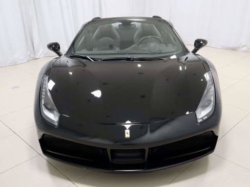 Used 2019 Ferrari 488 Spider RWD image 8