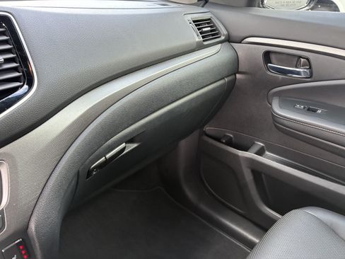 Used 2023 Honda Ridgeline RTL-E image 36