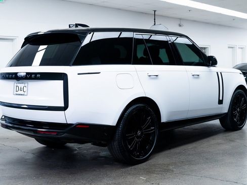 Used 2024 Land Rover Range Rover SE image 6