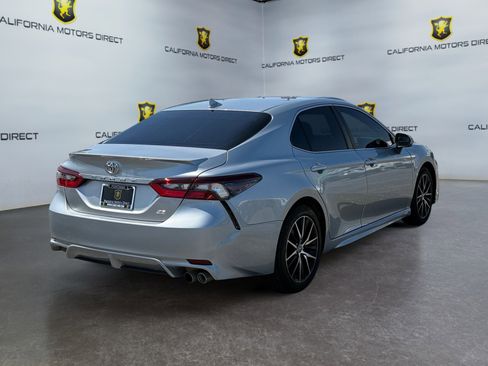Used 2023 Toyota Camry SE FWD image 5