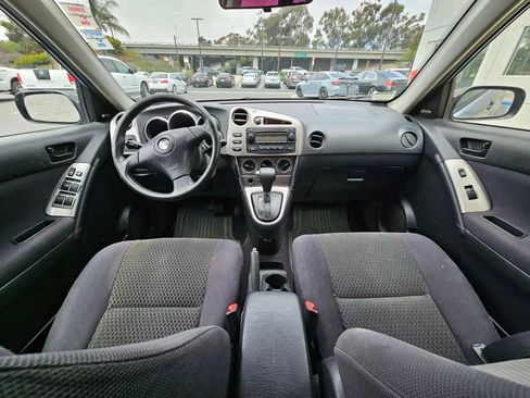 Used 2005 Toyota Matrix image 29