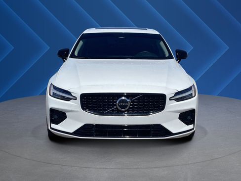 Used 2024 Volvo S60 B5 Core AWD/4WD image 8