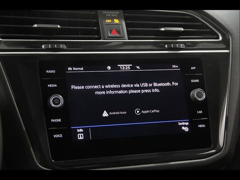 Certified 2024 Volkswagen Tiguan SE R-Line AWD/4WD image 12