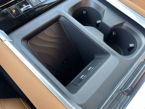 New 2026 Nissan Armada SL image 23