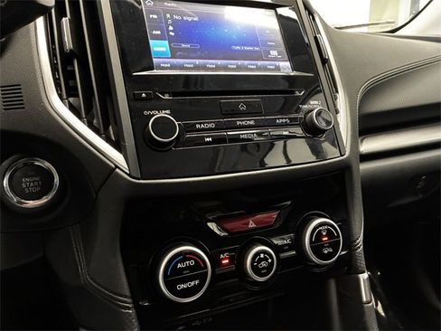 Used 2020 Subaru Forester Premium image 20