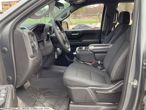 Used 2021 Chevrolet Silverado 1500 Custom image 8