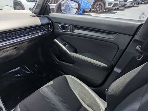 Used 2025 Honda Civic Sport image 15