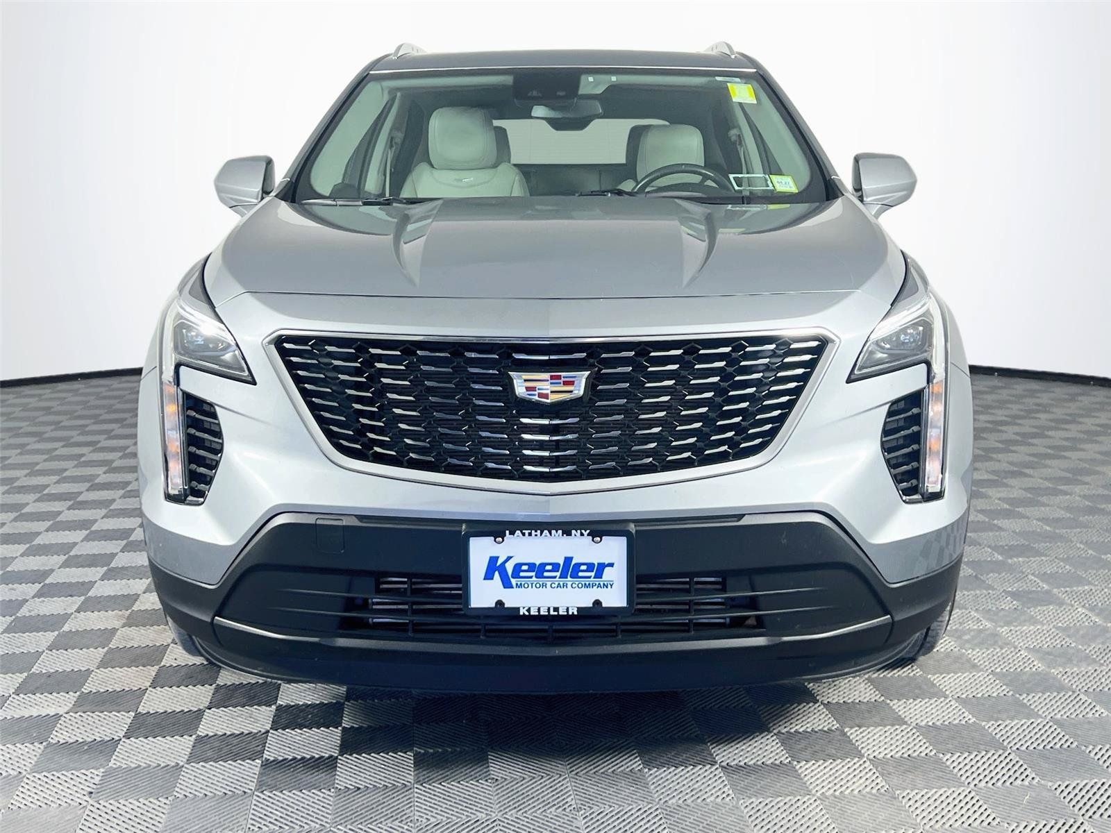 Used 2023 Cadillac XT4 Luxury w/ Cold Weather Package AWD/4WD image 9