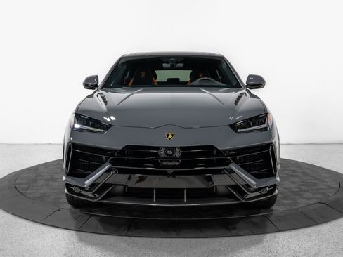 Used 2024 Lamborghini Urus Performante AWD/4WD image 13