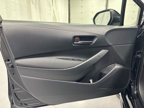 Used 2025 Toyota Corolla LE image 8