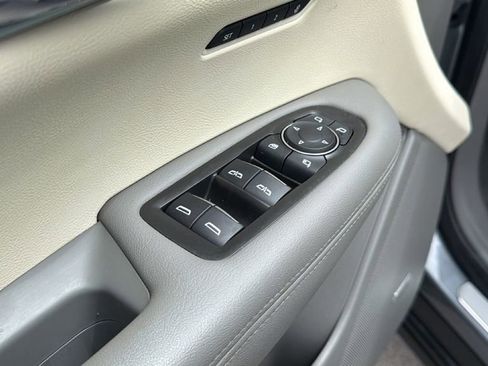 Used 2021 Cadillac XT6 Premium Luxury FWD image 13