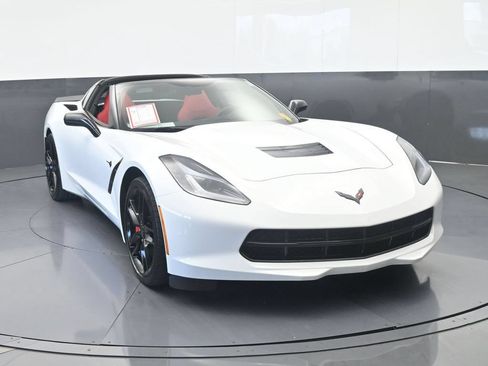 Used 2016 Chevrolet Corvette Stingray Coupe w/ Battery Protection Package RWD image 9