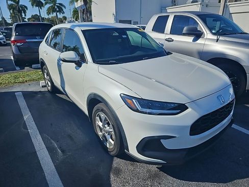 Used 2023 Honda HR-V LX image 3