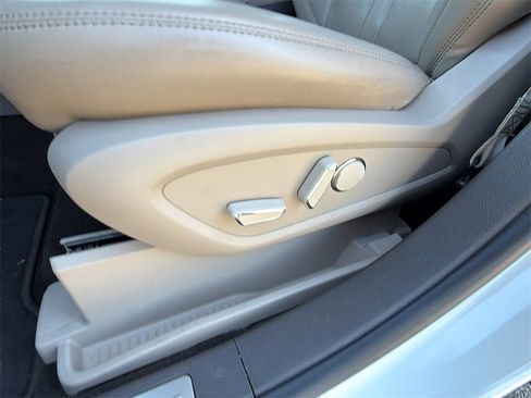 Used 2021 Lincoln Nautilus Reserve w/ Equipment Group 201A image 5