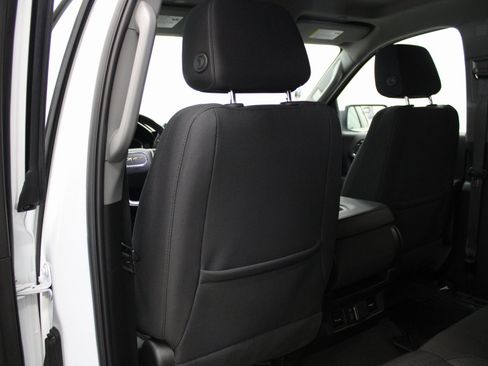 Used 2022 GMC Sierra 1500 SLE image 19