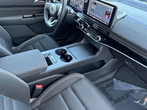 Used 2024 Honda Prologue EX image 17