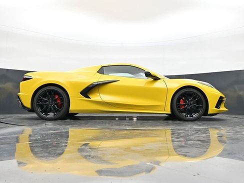 Used 2025 Chevrolet Corvette Stingray Convertible w/ 1LT image 41