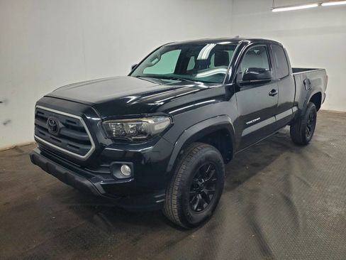 Used 2016 Toyota Tacoma SR5 AWD/4WD image 1