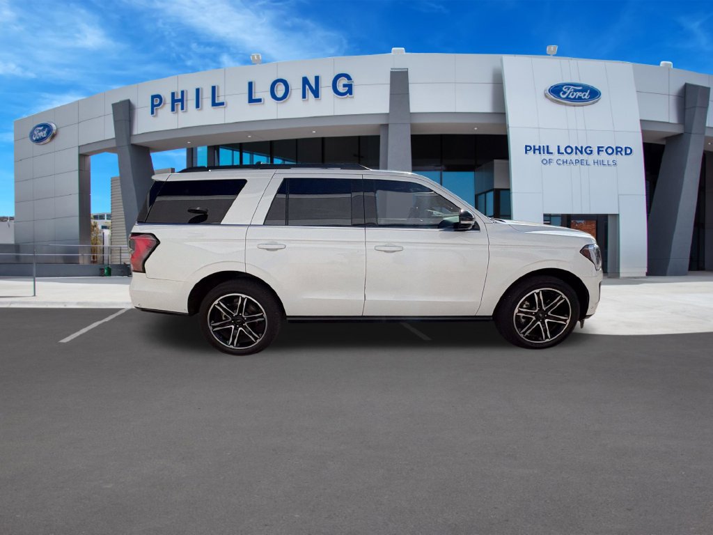 Used 2021 Ford Expedition Limited AWD/4WD image 8