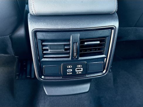 Used 2025 Subaru Forester Sport image 19