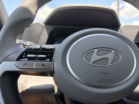 Used 2026 Hyundai Elantra Sport FWD image 8