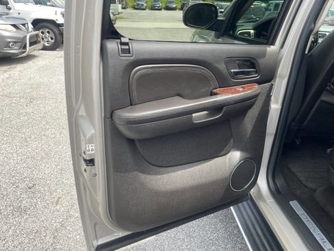Used 2007 GMC Yukon XL Denali AWD/4WD image 20