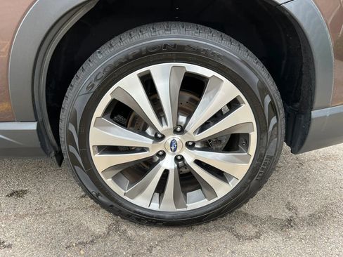 Used 2019 Subaru Ascent Touring AWD/4WD image 11