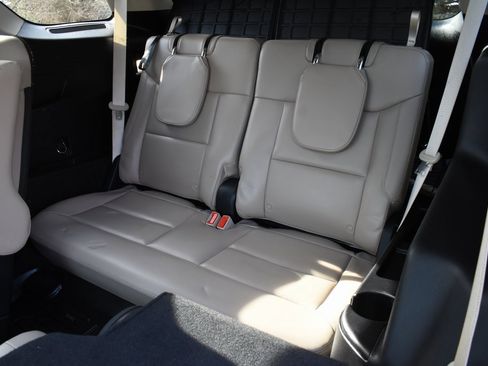 Used 2021 Ford Explorer XLT w/ Equipment Group 202A image 21