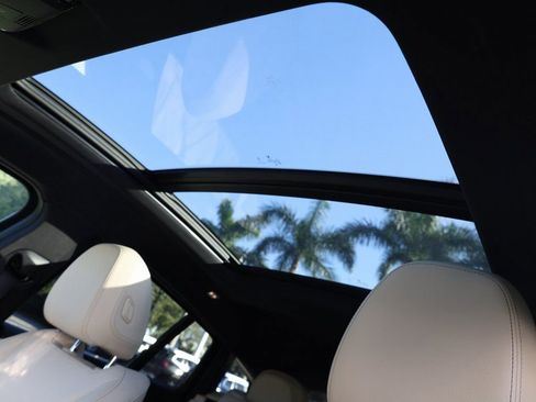 Used 2025 BMW X4 xDrive30i image 18