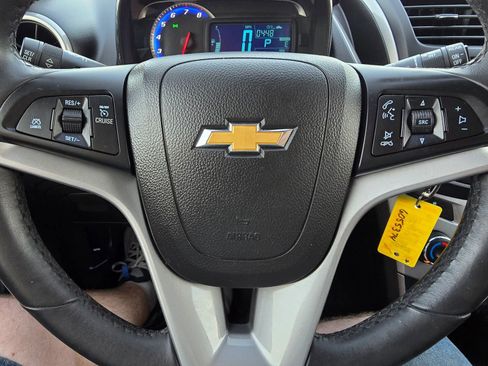 Used 2016 Chevrolet Trax LT w/ LT Sun and Sound Package image 11