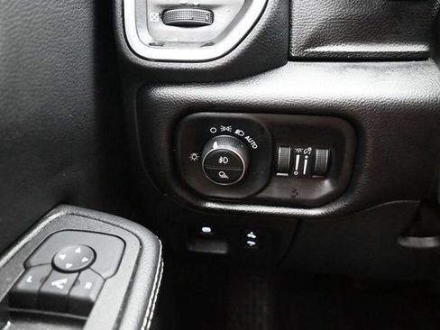Used 2025 RAM 1500 Laramie w/ Sport Appearance Package AWD/4WD image 13