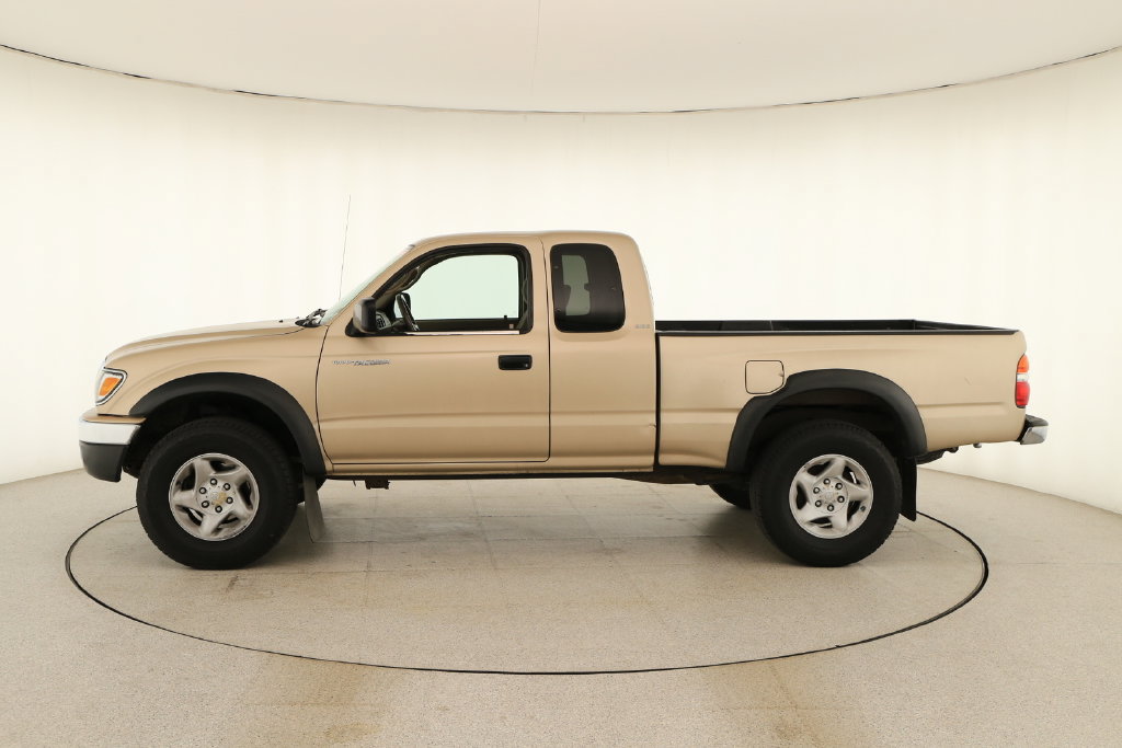 Used 2004 Toyota Tacoma PreRunner w/ Convenience Pkg RWD image 2
