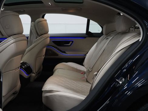 New 2026 Mercedes-Benz S 580 4MATIC Sedan image 17
