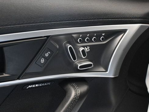 Used 2020 Jaguar F-TYPE Coupe RWD image 14