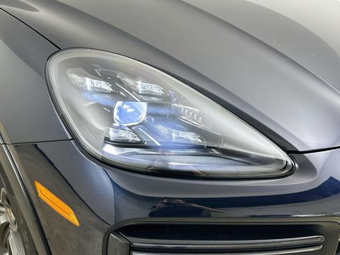 Used 2023 Porsche Cayenne Turbo GT AWD/4WD image 9