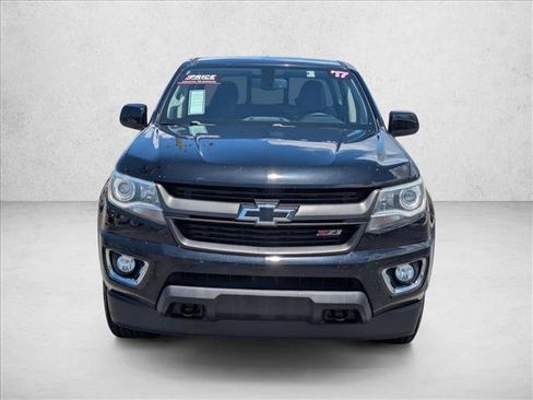 Used 2017 Chevrolet Colorado Z71 AWD/4WD image 2
