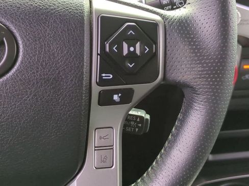 Used 2020 Toyota 4Runner SR5 Premium image 26