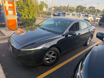 Used 2022 Hyundai Elantra SE