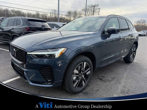 Used 2026 Volvo XC60 B5 Plus w/ Protection Package Premier image 4