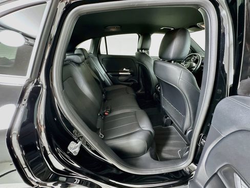 Certified 2025 Mercedes-Benz GLA 250 image 27