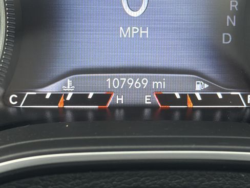 Used 2020 Jeep Cherokee Limited w/ Technology Group FWD image 22