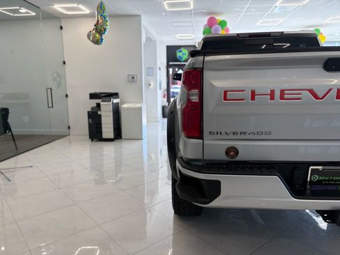 Used 2019 Chevrolet Silverado 1500 RST w/ All-Star Edition AWD/4WD image 13