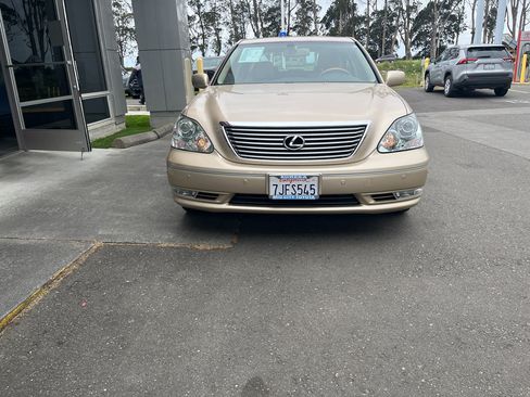 Used 2005 Lexus LS 430 RWD image 15