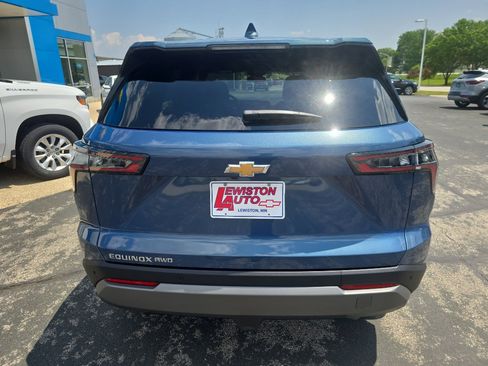 New 2026 Chevrolet Equinox LT w/ Convenience Package II image 4