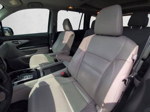Used 2018 Honda Pilot Elite image 15