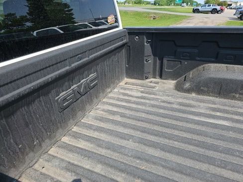 Used 2022 GMC Sierra 1500 SLT image 9