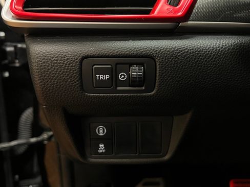 Used 2018 Honda Accord Sport image 19